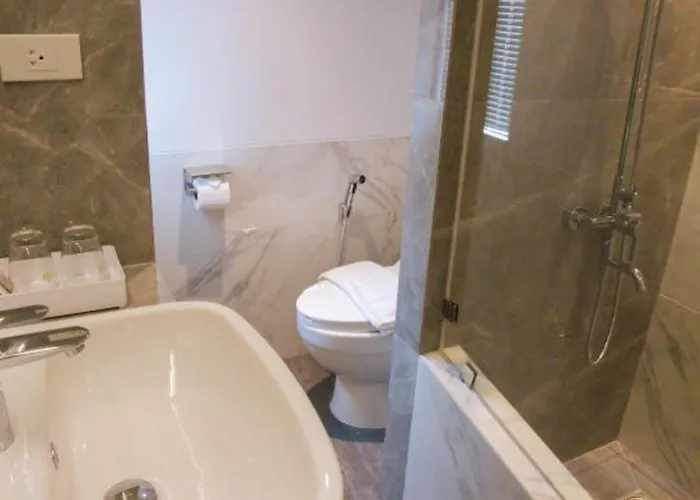 Holm Hotel 3*