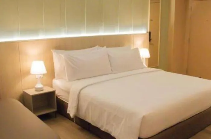 Holm Hotel 3*