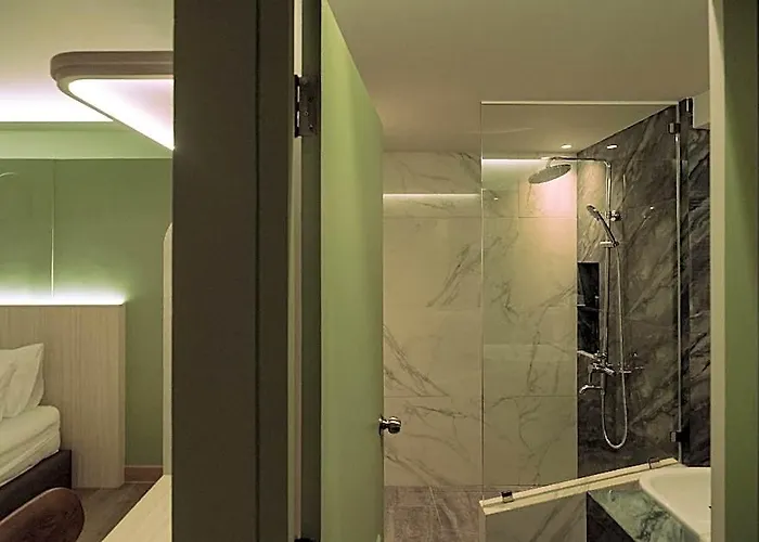 Holm Hotel 3*